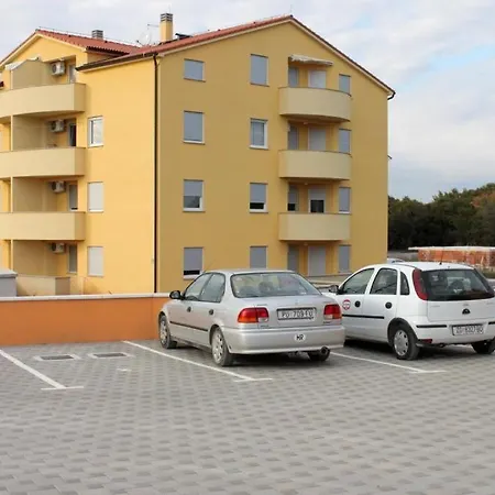 With A Parking Space Liznjan, Medulin - 7424 Апартаменты *